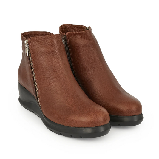 Botas de tacón bajo y cierre ajustable para mujer