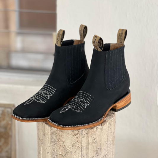 Botas de tela con suela resistente