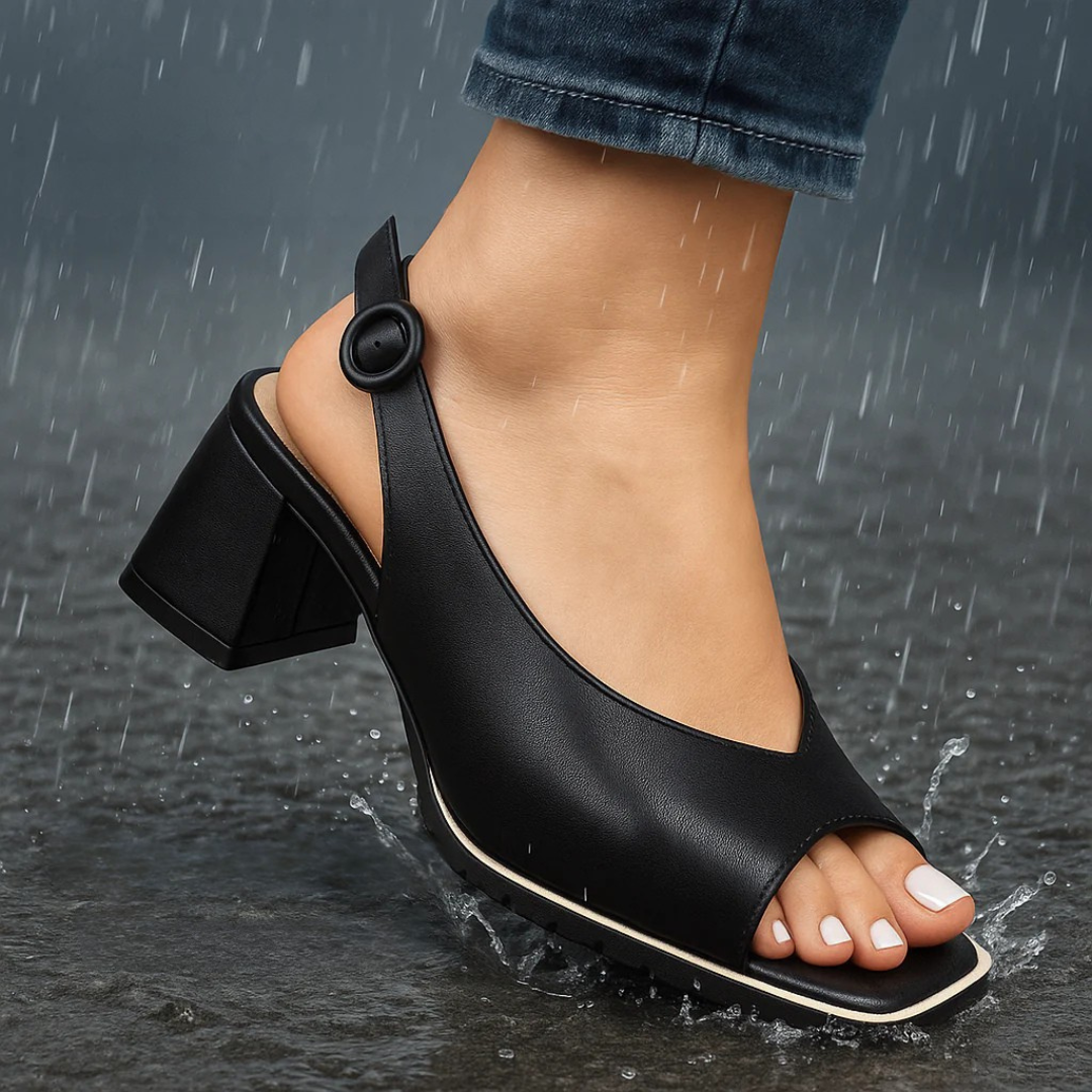Sandalias elegantes de tacón alto